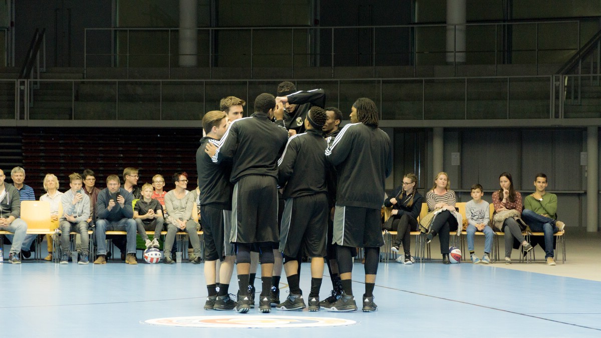 O Fotomagazin / Harlem Globetrotters in der TipsArena 2016